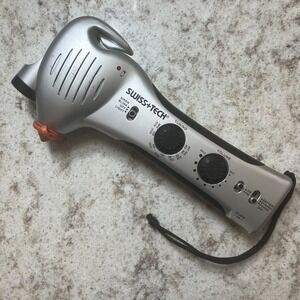 Swiss+Tech Automobile Emergency Tool - Dynamo AM/FM Flashlight Radio‎
